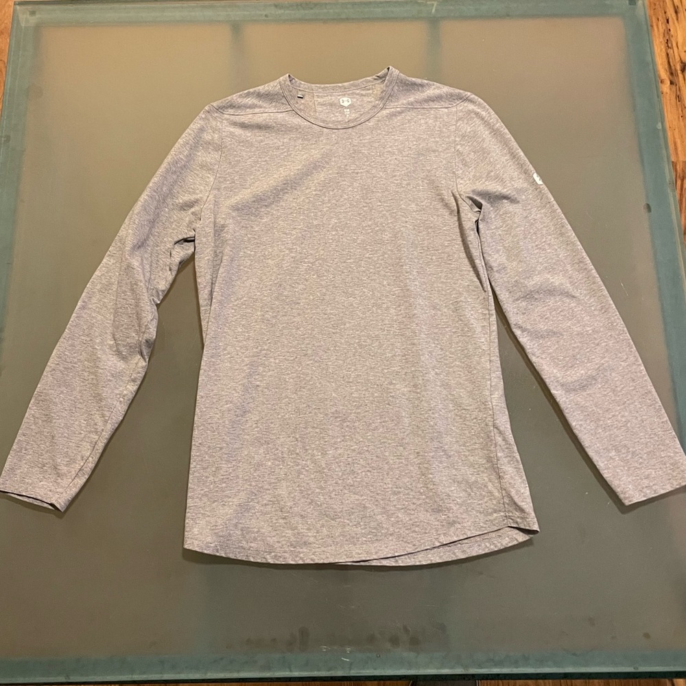 Under Armor Long Sleeve T-shirt